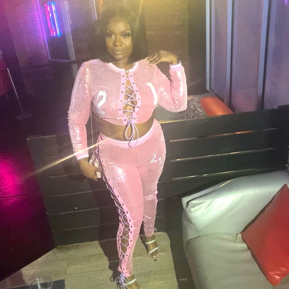 Shane Justine. Size 2XL fit like XL. Color pink & Lavender